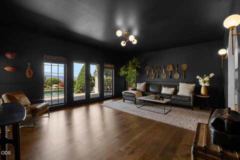 Tiny photo for 1553 Devonshire Place, Medford, OR 97504 (MLS # 220227241)