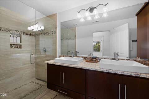Tiny photo for 1553 Devonshire Place, Medford, OR 97504 (MLS # 220227241)