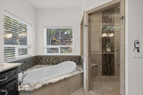 Tiny photo for 1553 Devonshire Place, Medford, OR 97504 (MLS # 220227241)