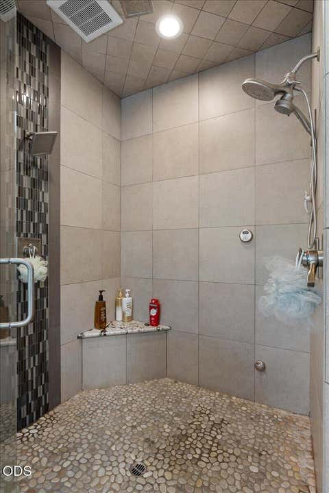 Tiny photo for 1553 Devonshire Place, Medford, OR 97504 (MLS # 220227241)
