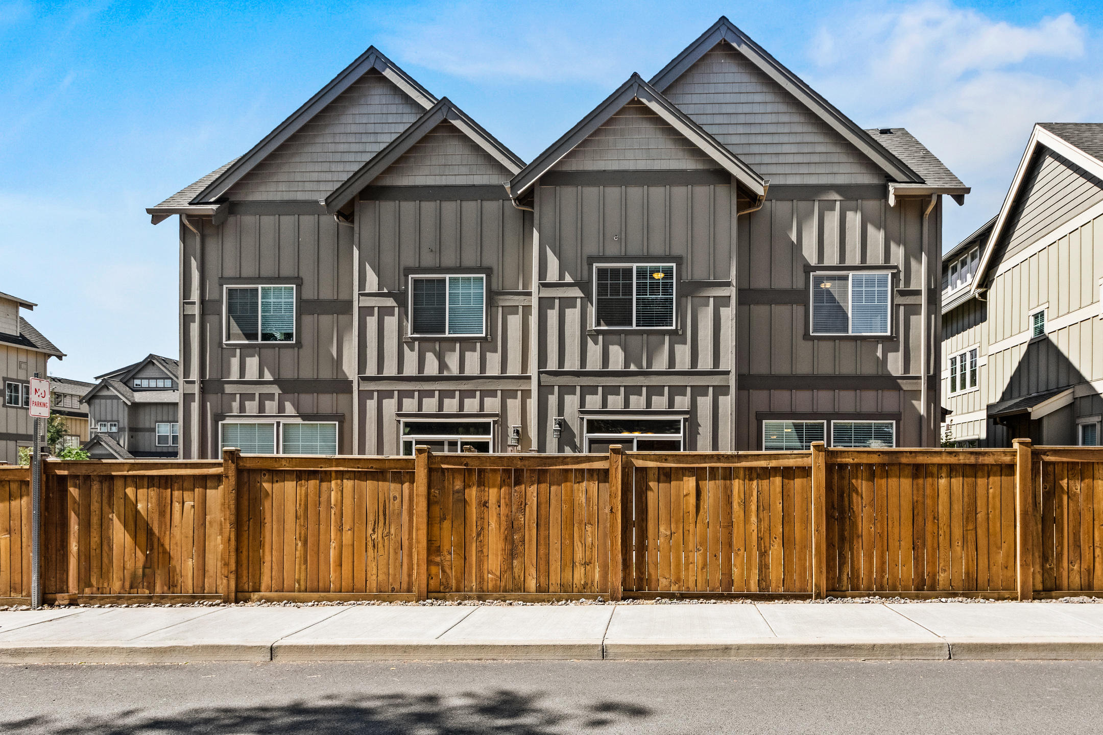 Reed Mrk. Rowhouses - Residential