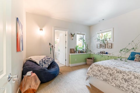 Tiny photo for 1195 NW Remarkable Drive, Bend, OR 97703 (MLS # 220224084)
