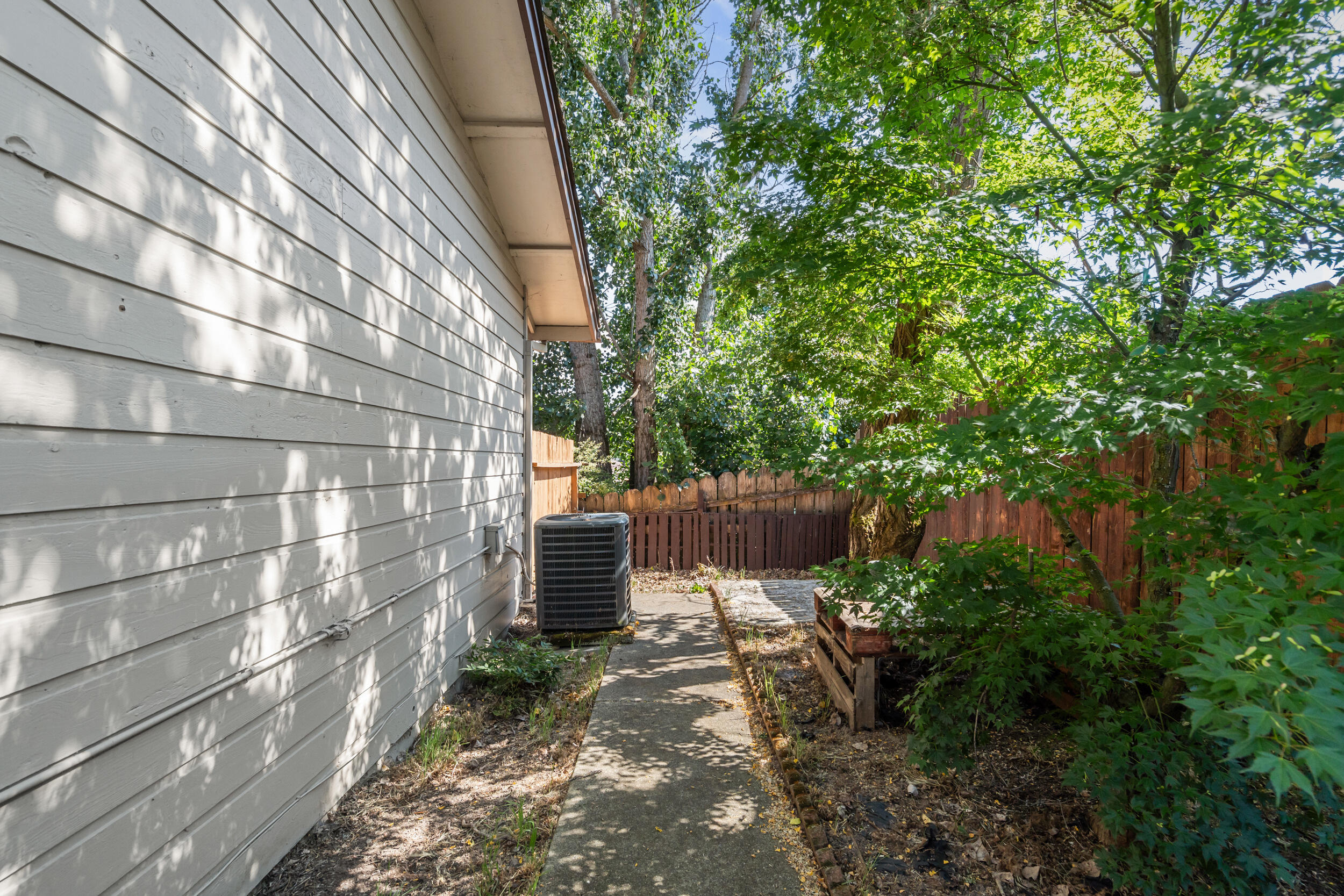 Royal Oaks Estates - Residential