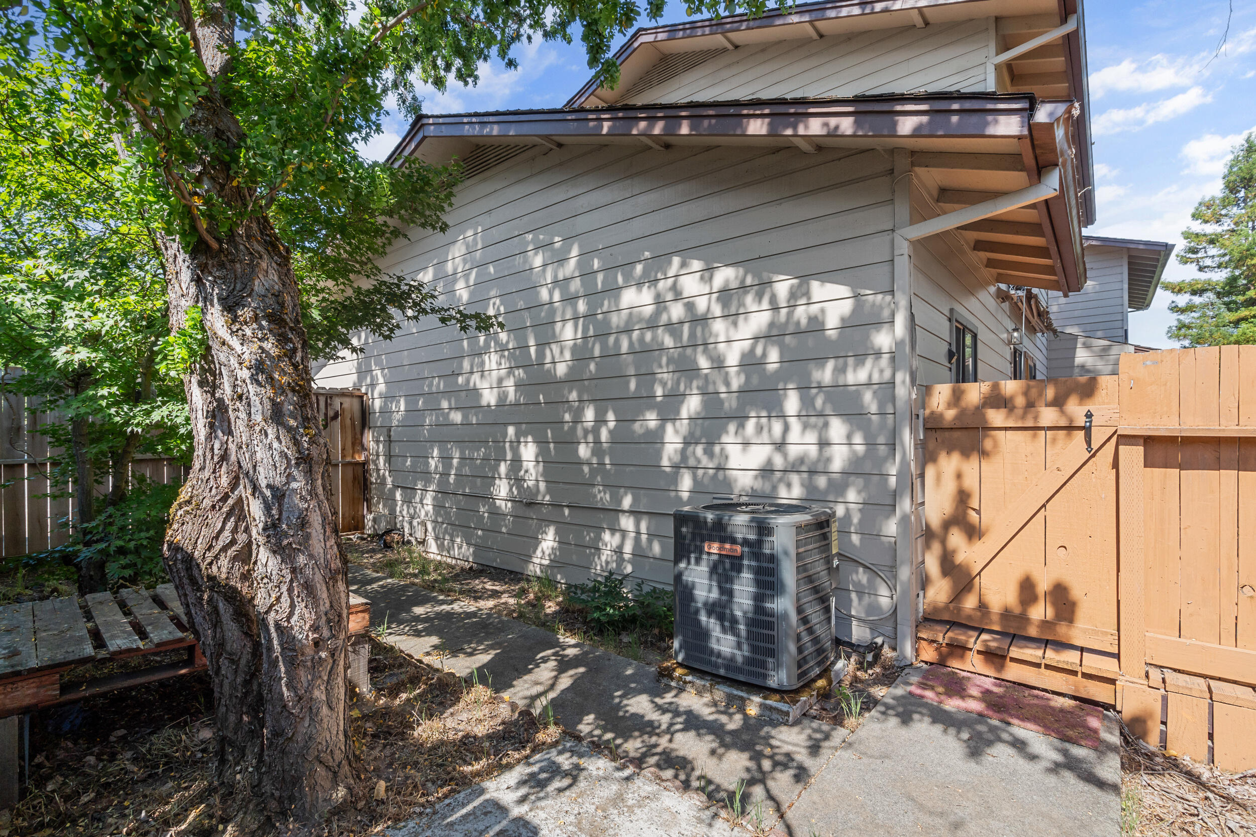 Royal Oaks Estates - Residential