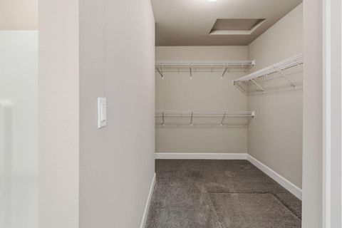 Tiny photo for 1717 NE 3rd Court, Redmond, OR 97756 (MLS # 220221184)