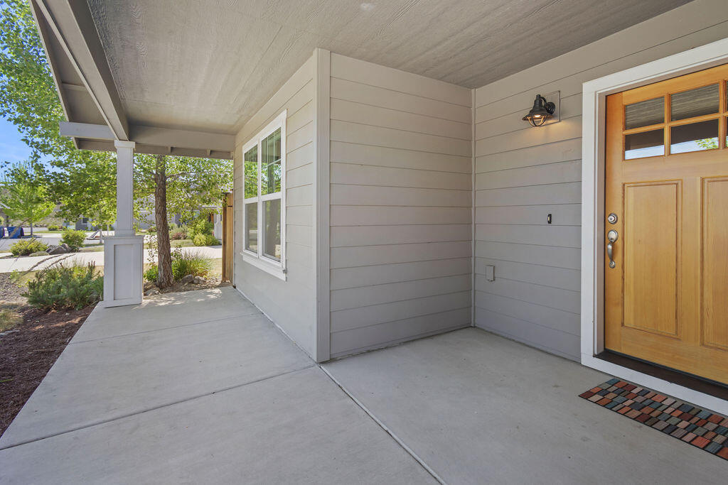 1717 NE 3rd Court
