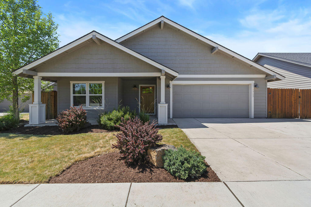 1717 NE 3rd Court