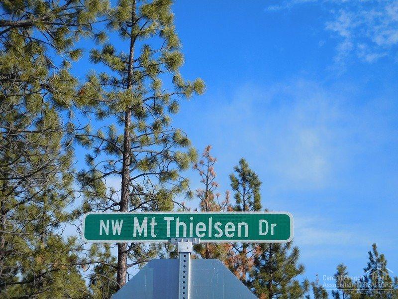 Three Pines Ridge - Land