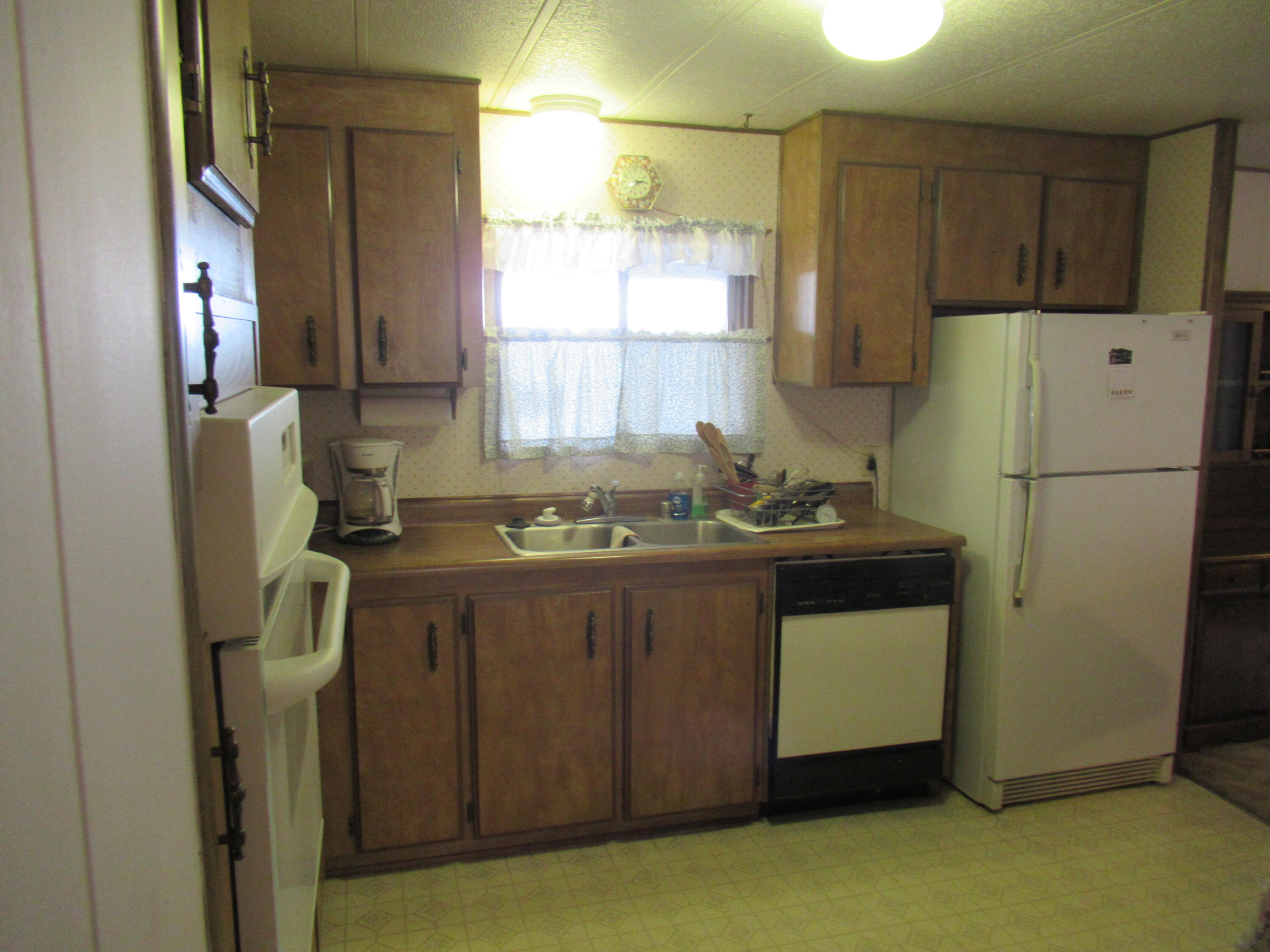 Summers Lane Homes - Residential