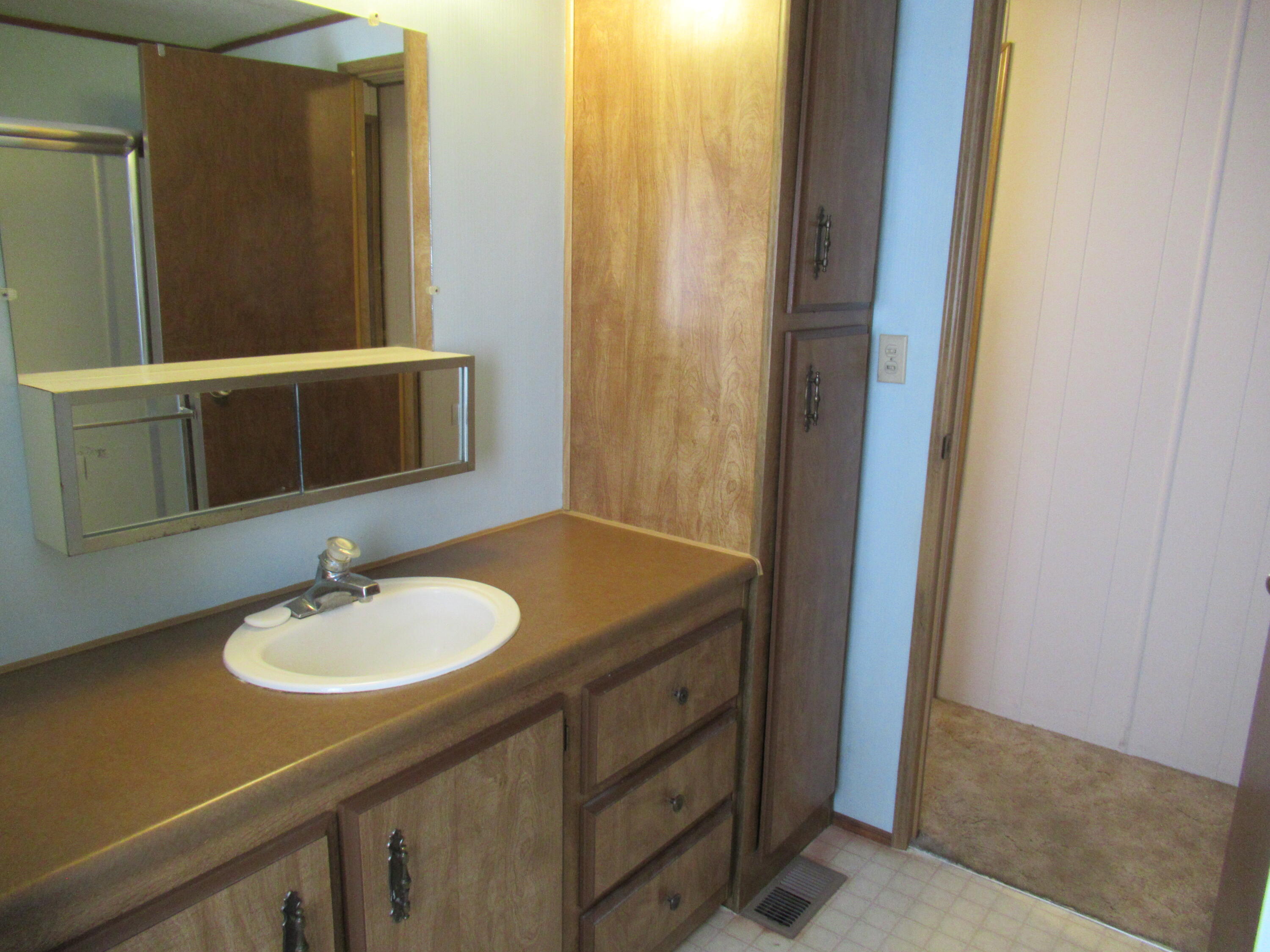 Summers Lane Homes - Residential