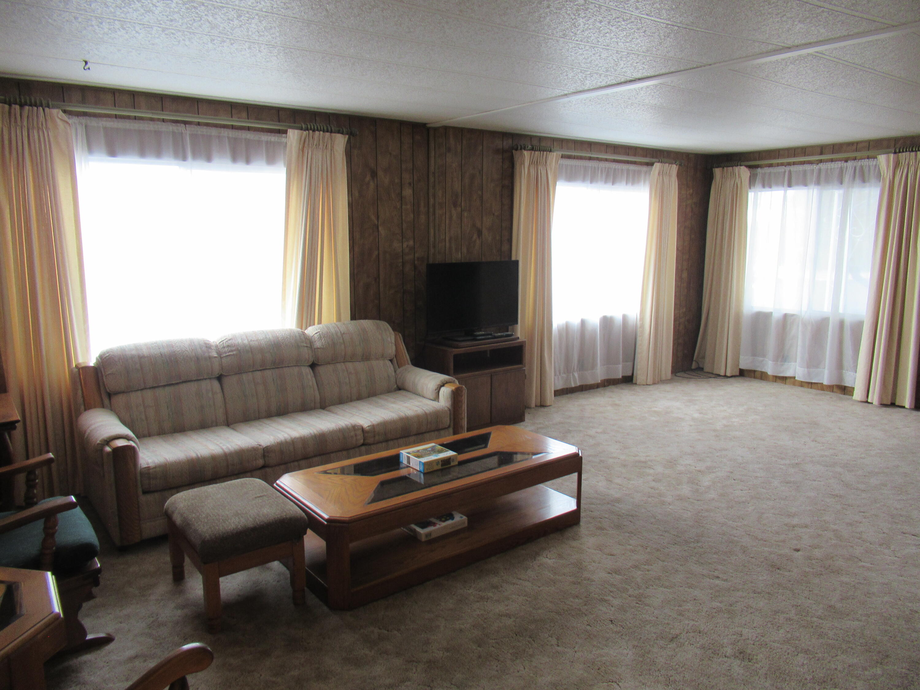 Summers Lane Homes - Residential