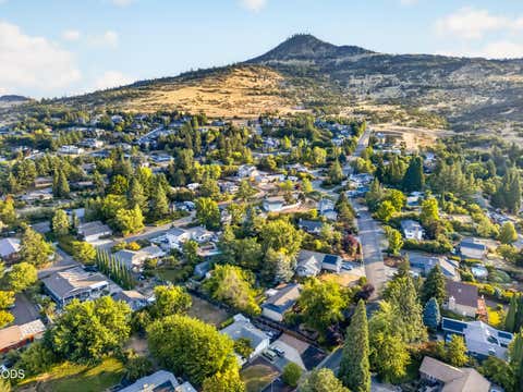 Tiny photo for 1537 Moon Terrace, Medford, OR 97504 (MLS # 220226937)