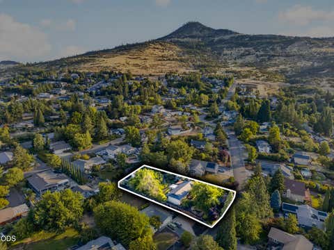 Tiny photo for 1537 Moon Terrace, Medford, OR 97504 (MLS # 220226937)