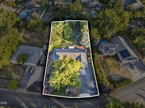 Tiny photo for 1537 Moon Terrace, Medford, OR 97504 (MLS # 220226937)