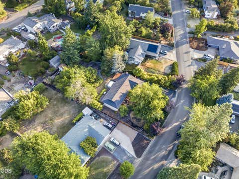 Tiny photo for 1537 Moon Terrace, Medford, OR 97504 (MLS # 220226937)