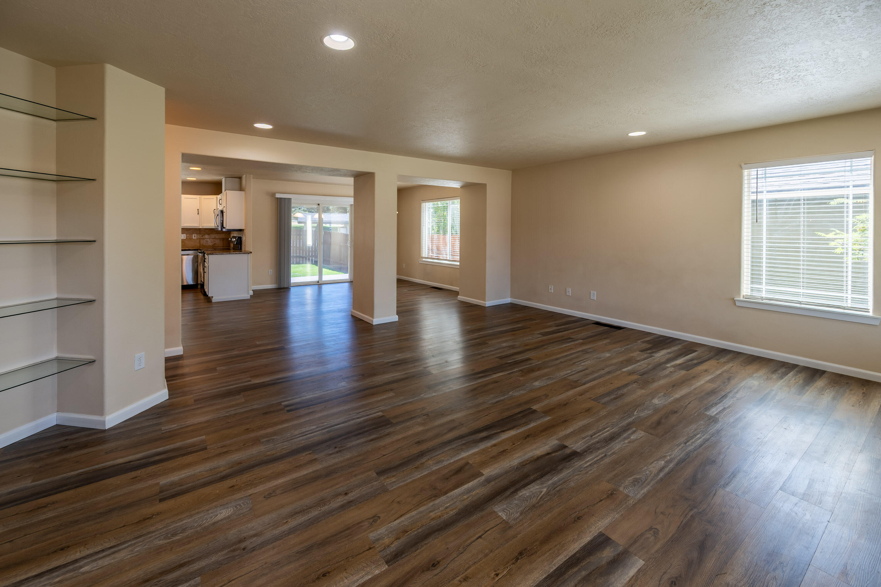 3616 SW Hillcrest Drive