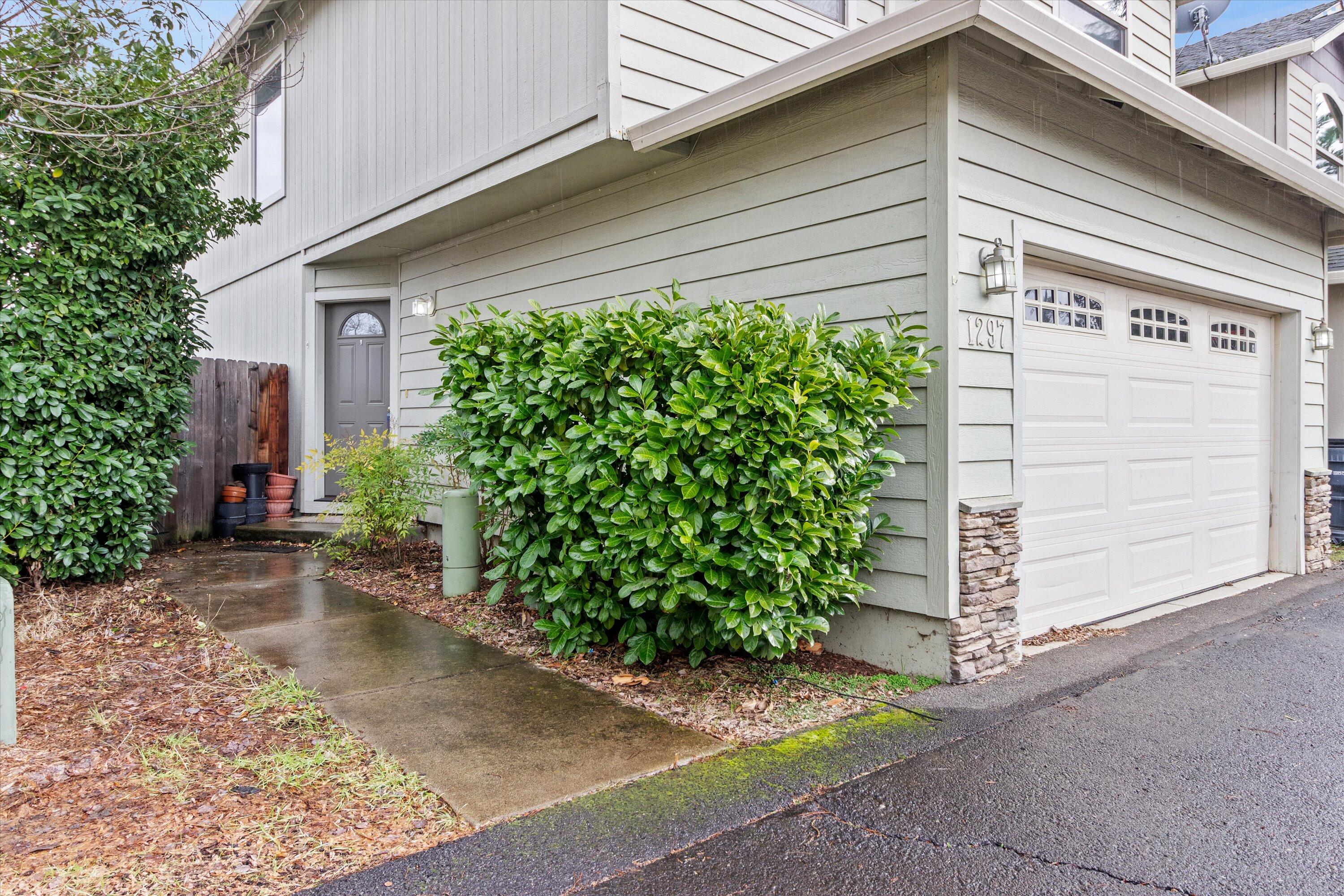 1297 Clearsprings Drive