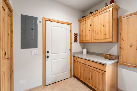 Tiny photo for 54456 Huntington Road, Bend, OR 97707 (MLS # 220212227)