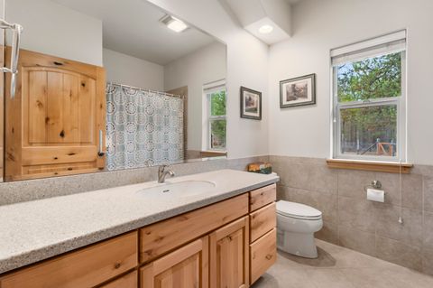 Tiny photo for 54456 Huntington Road, Bend, OR 97707 (MLS # 220212227)