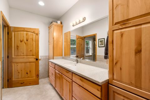 Tiny photo for 54456 Huntington Road, Bend, OR 97707 (MLS # 220212227)