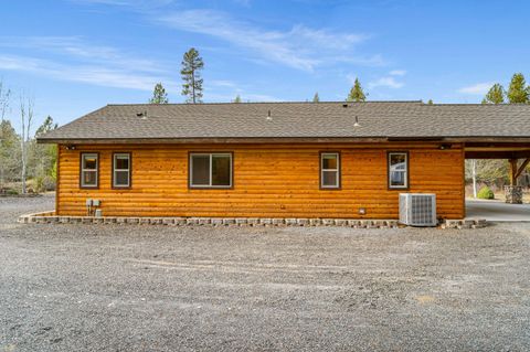 Tiny photo for 54456 Huntington Road, Bend, OR 97707 (MLS # 220212227)