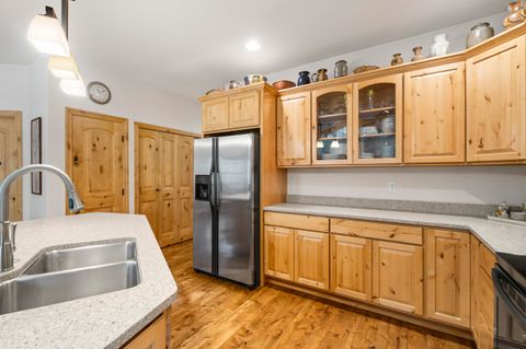 Tiny photo for 54456 Huntington Road, Bend, OR 97707 (MLS # 220212227)