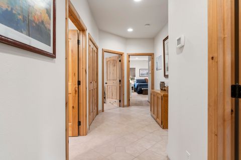 Tiny photo for 54456 Huntington Road, Bend, OR 97707 (MLS # 220212227)