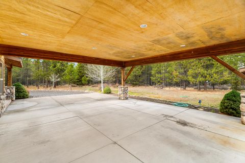 Tiny photo for 54456 Huntington Road, Bend, OR 97707 (MLS # 220212227)