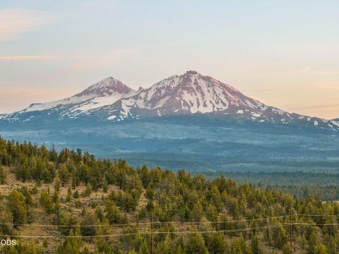 Tiny photo for 17771 Warrin Road, Sisters, OR 97759 (MLS # 220223836)