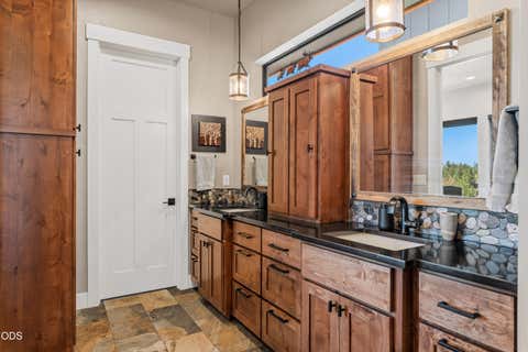 Tiny photo for 17771 Warrin Road, Sisters, OR 97759 (MLS # 220223836)