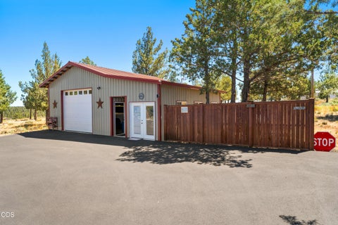 Tiny photo for 17771 Warrin Road, Sisters, OR 97759 (MLS # 220223836)