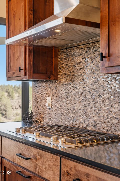 Tiny photo for 17771 Warrin Road, Sisters, OR 97759 (MLS # 220223836)