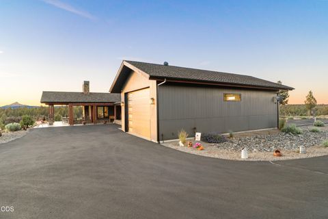 Tiny photo for 17771 Warrin Road, Sisters, OR 97759 (MLS # 220223836)