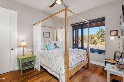 Tiny photo for 17771 Warrin Road, Sisters, OR 97759 (MLS # 220223836)