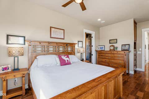 Tiny photo for 17771 Warrin Road, Sisters, OR 97759 (MLS # 220223836)