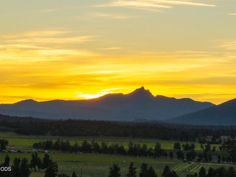 Tiny photo for 17771 Warrin Road, Sisters, OR 97759 (MLS # 220223836)