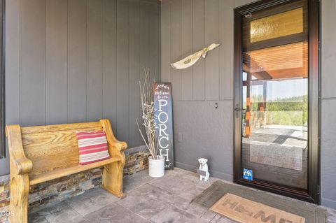 Tiny photo for 17771 Warrin Road, Sisters, OR 97759 (MLS # 220223836)