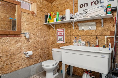 Tiny photo for 17771 Warrin Road, Sisters, OR 97759 (MLS # 220223836)