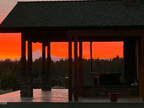 Tiny photo for 17771 Warrin Road, Sisters, OR 97759 (MLS # 220223836)
