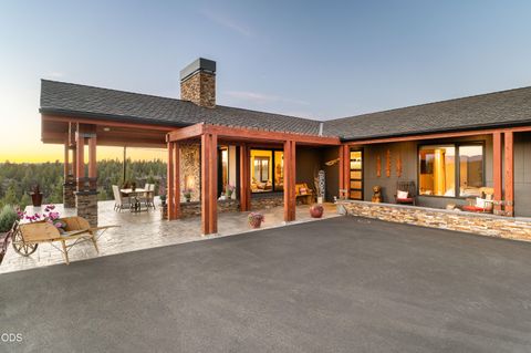 Tiny photo for 17771 Warrin Road, Sisters, OR 97759 (MLS # 220223836)