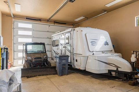 Tiny photo for 17771 Warrin Road, Sisters, OR 97759 (MLS # 220223836)