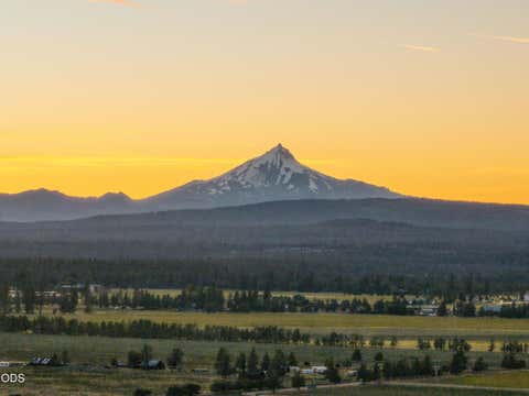 Tiny photo for 17771 Warrin Road, Sisters, OR 97759 (MLS # 220223836)