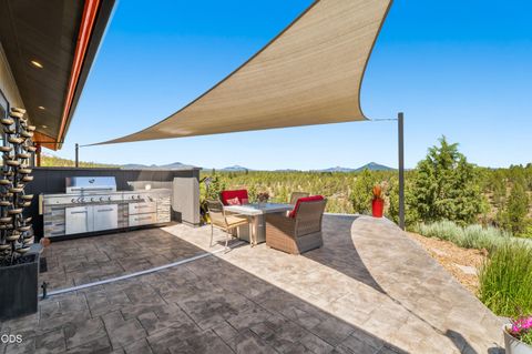 Tiny photo for 17771 Warrin Road, Sisters, OR 97759 (MLS # 220223836)
