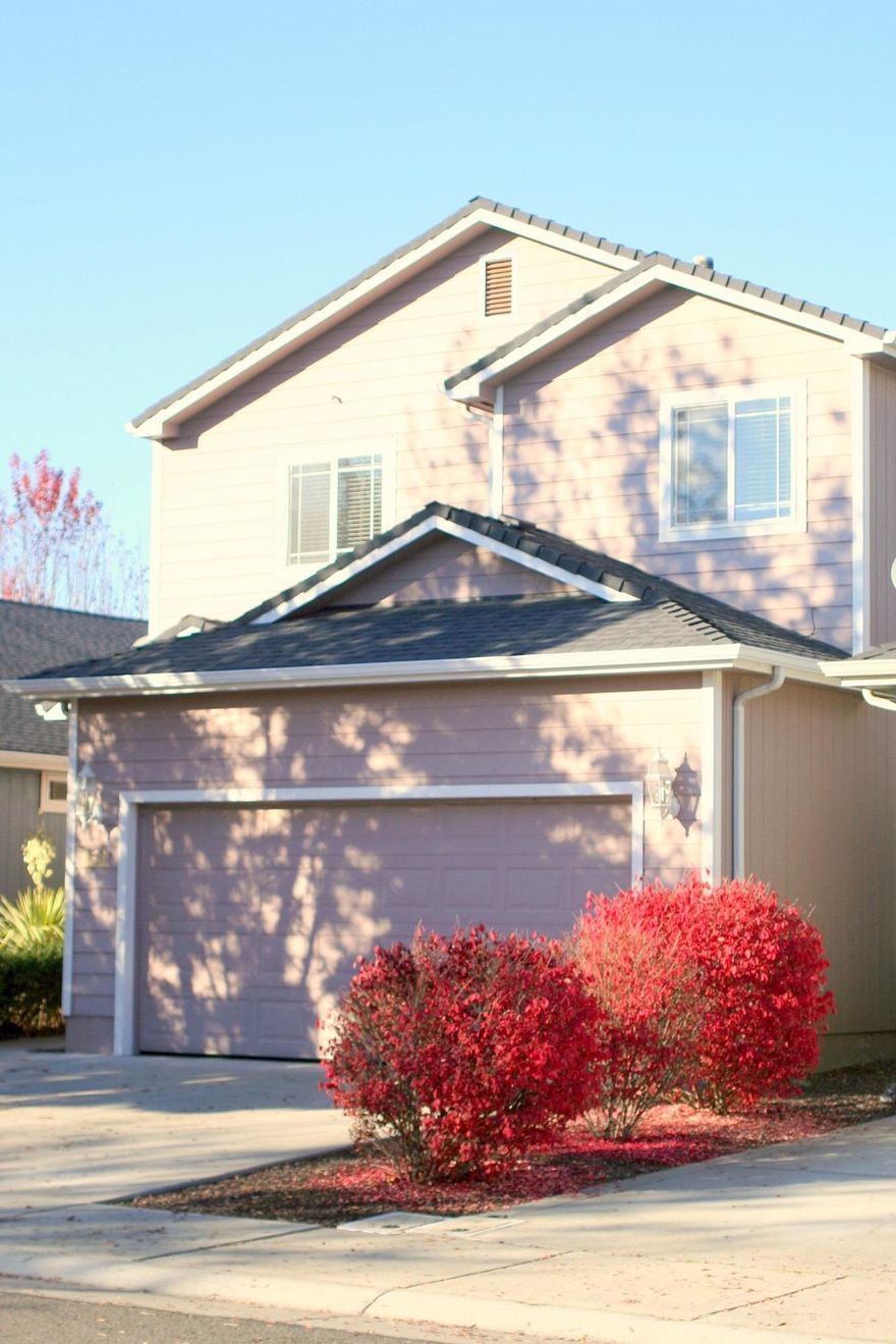 Back on marketdon't miss this opportunity! Cute single-family home in Central Point East. Quiet cul de sac neighborhood is convenient to the freeway and shopping, but feels miles away! Great open floor plan. High ceilings and lots of windows create a bright and welcoming living space downstairs. Living room opens onto functionally dining space and kitchen. Kitchen has lots of cabinets, plus pantry and extra counter and cabinets for your baking or breakfast station or extra storage. Half bath downstairs for convenience. Three bedrooms upstairs. Master suite features large walk-in closet and a large bathroom with dual vanities. Low $60/month HOA fees include maintenance of front yard. Short sale, so seller will do no repairs. Needs paint and carpet; will make a great family home or investment with just a bit of work.