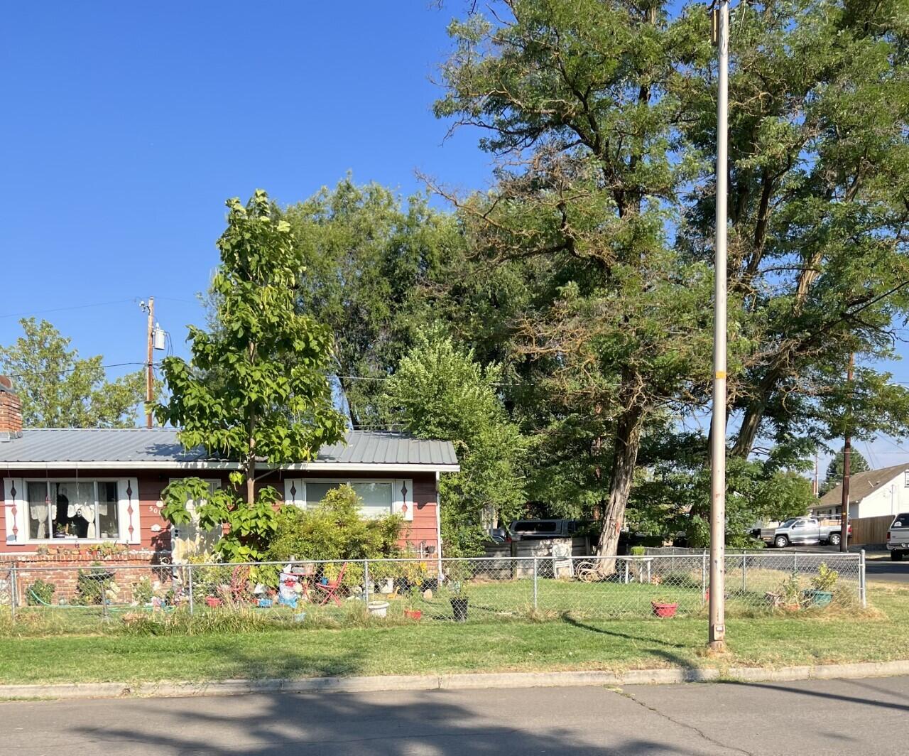 Laurelhurst Addition - Residential Income