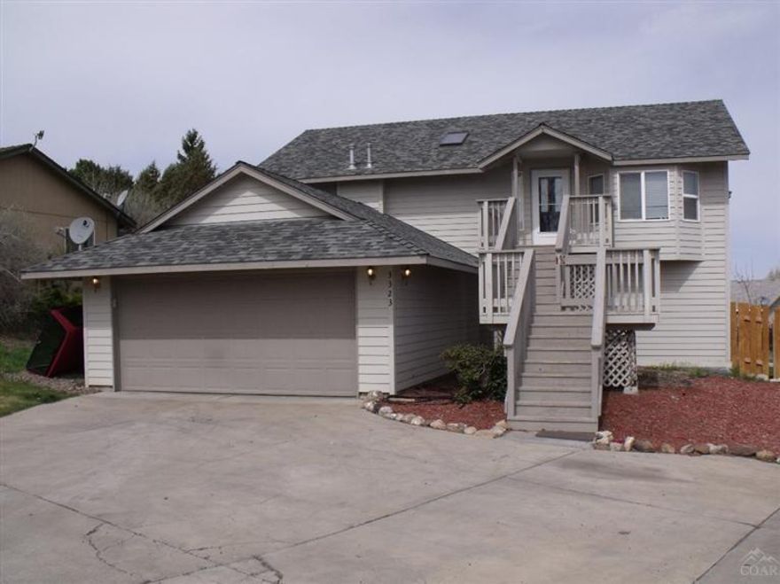 Great Value, Completely remodeled inside and out. Newer carpet, and laminate floors in kitchen and dinning room. Landscaped front and back. Huge Lot. Oversized garage, Heat pump with A/C. Well taken care of home. Usable floor plan. Lots of extra upgrades. Skylights. Perfect location in Redmond close to schools and shopping and parks.