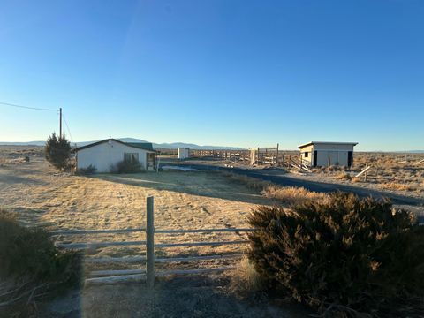 Photo of 57424 Oil Dr. Road, Silver Lake, OR 97638 (MLS # 220213943)