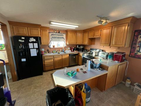 Tiny photo for 57424 Oil Dr. Road, Silver Lake, OR 97638 (MLS # 220213943)