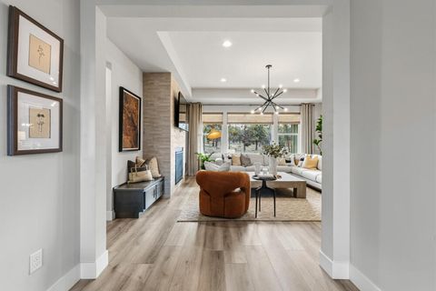 Tiny photo for 5730 Engleman Spruce Way, Klamath Falls, OR 97601 (MLS # 220215646)