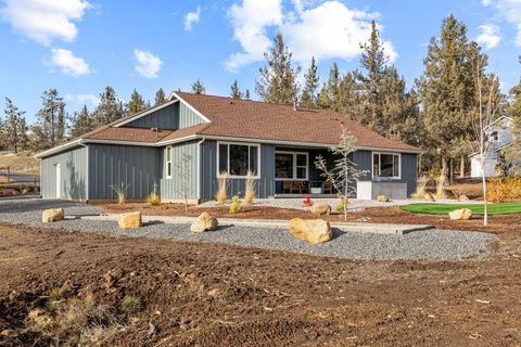 Tiny photo for 5730 Engleman Spruce Way, Klamath Falls, OR 97601 (MLS # 220215646)